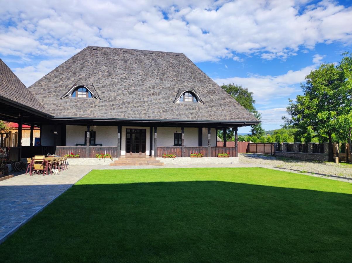 Ograda Bunicilor Villa Baia de Fier Buitenkant foto