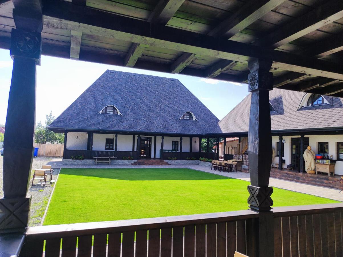 Ograda Bunicilor Villa Baia de Fier Buitenkant foto