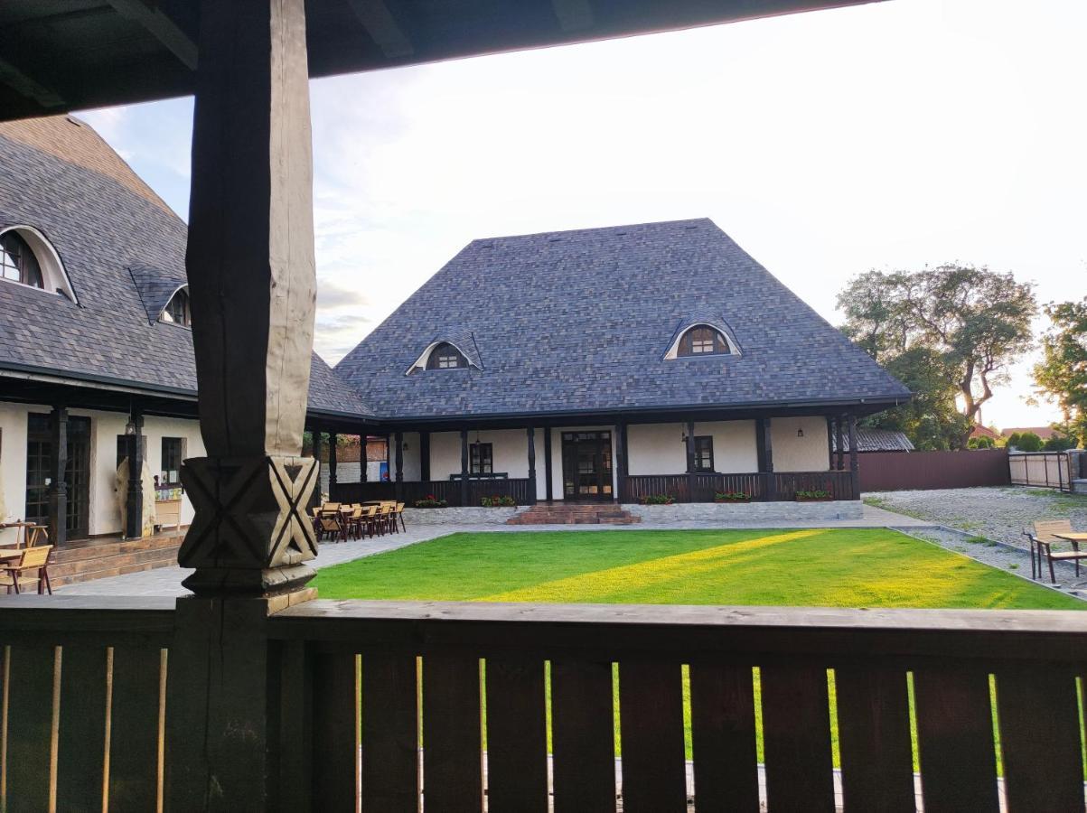 Ograda Bunicilor Villa Baia de Fier Buitenkant foto