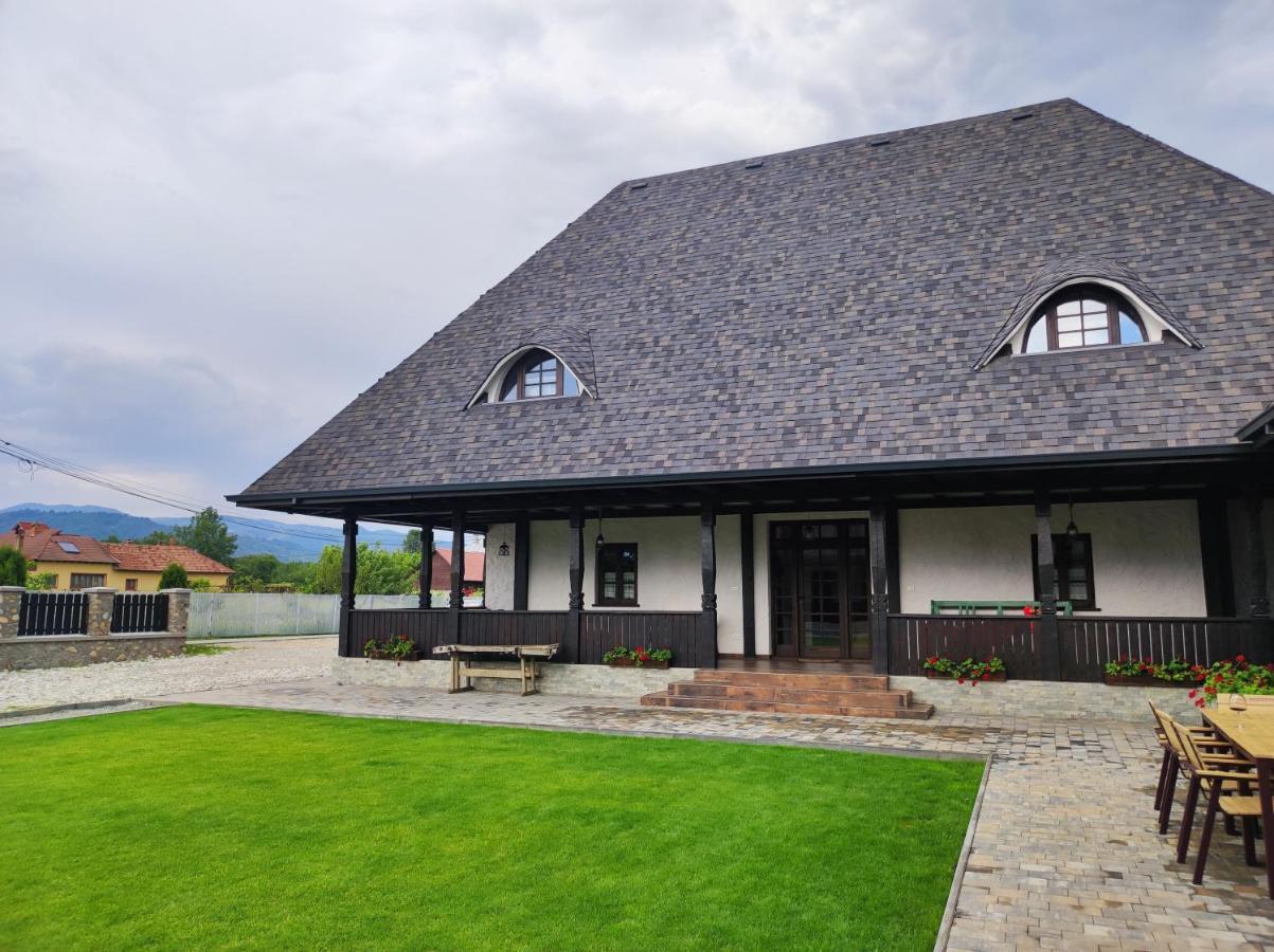 Ograda Bunicilor Villa Baia de Fier Buitenkant foto