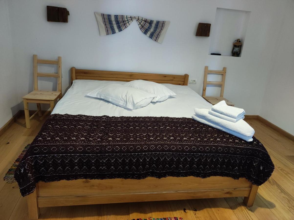 Ograda Bunicilor Villa Baia de Fier Buitenkant foto
